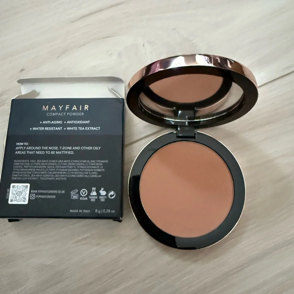 Pippa of London Mayfair Indulgent 856 Matte Compact Powder